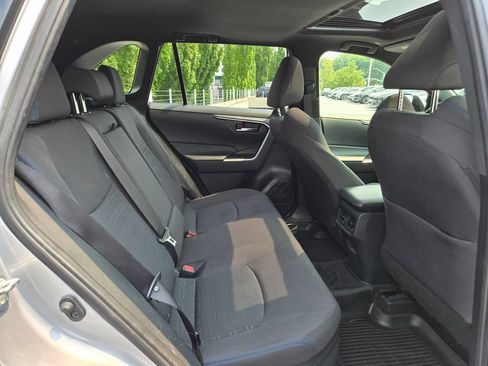Used 2024 Toyota RAV4 SE w/ Convenience Package AWD/4WD image 12