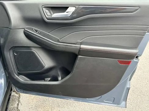 Used 2025 Ford Escape ST-Line FWD image 26