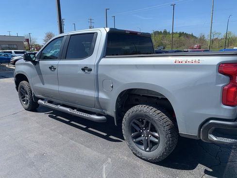 Used 2023 Chevrolet Silverado 1500 LT Trail Boss w/ LPO, Dark Essentials Package AWD/4WD image 10