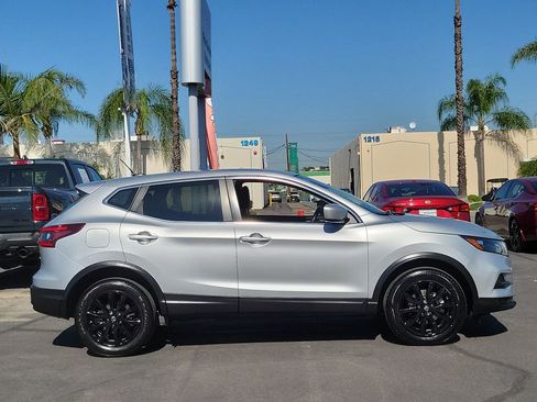 Used 2021 Nissan Rogue Sport S image 27