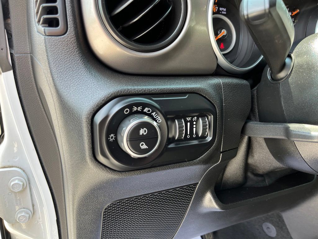 Used 2020 Jeep Gladiator Sport w/ Quick Order Package 24S AWD/4WD image 8