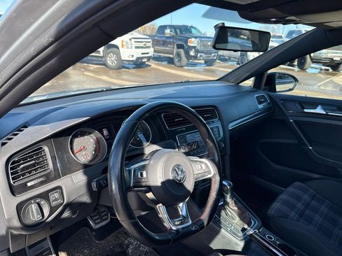 Used 2017 Volkswagen GTI Sport image 10