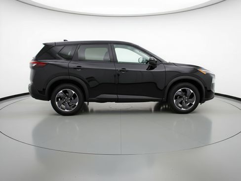 Used 2025 Nissan Rogue SV FWD image 8