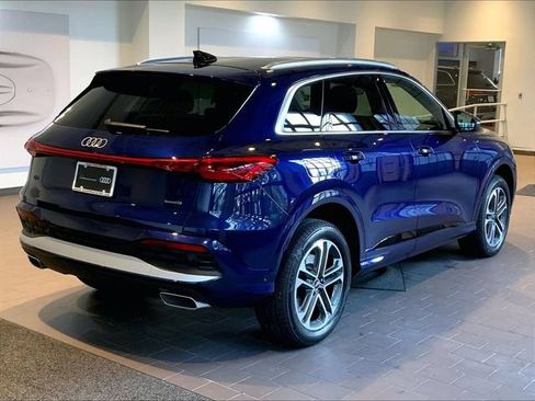 Used 2025 Audi Q5 Premium w/ Convenience Package AWD/4WD image 7
