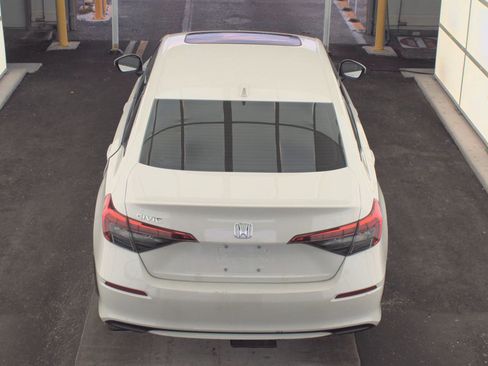 Used 2024 Honda Civic EX image 4
