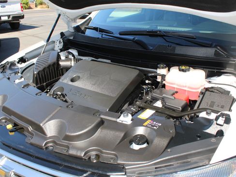 Used 2023 Chevrolet Traverse Premier image 12