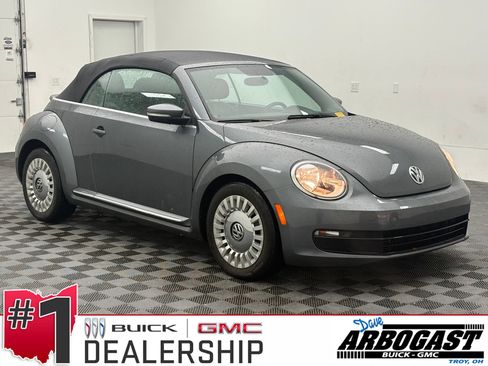 Used 2014 Volkswagen Beetle 1.8T FWD image 1