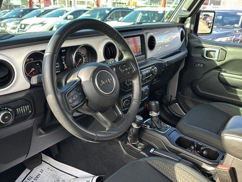 Used 2021 Jeep Wrangler Unlimited Islander image 15