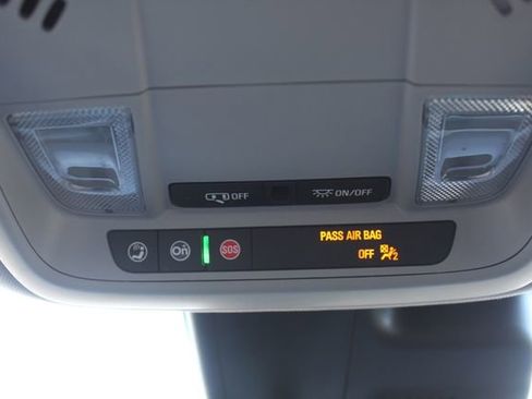 Used 2023 Chevrolet Malibu RS image 28