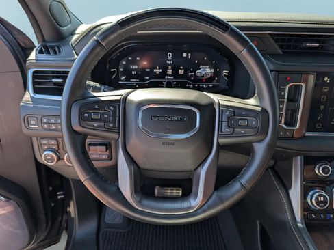 Certified 2023 GMC Yukon Denali Ultimate image 23