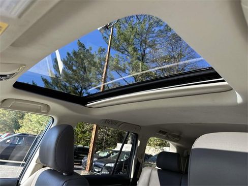 Used 2022 Lexus GX 460 Premium image 25