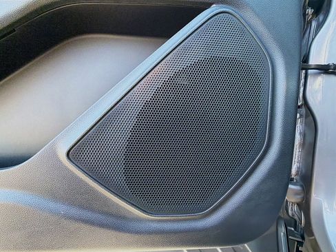 Used 2022 Ford Explorer XLT w/ Equipment Group 202A image 25