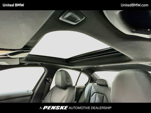 Used 2024 BMW 330i Sedan w/ Premium Package RWD image 19