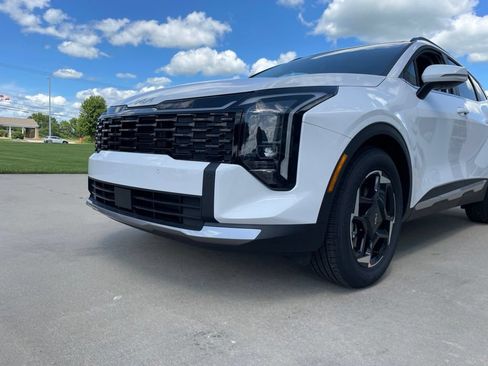 New 2026 Kia Sportage EX FWD image 15