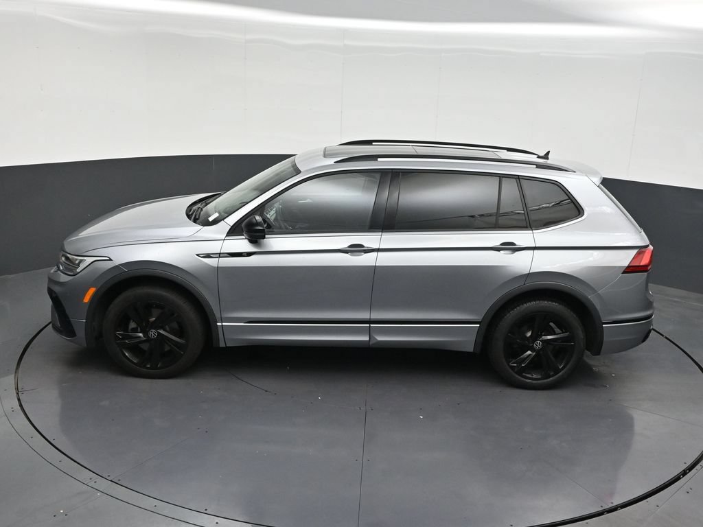Used 2023 Volkswagen Tiguan SE R-Line FWD image 15
