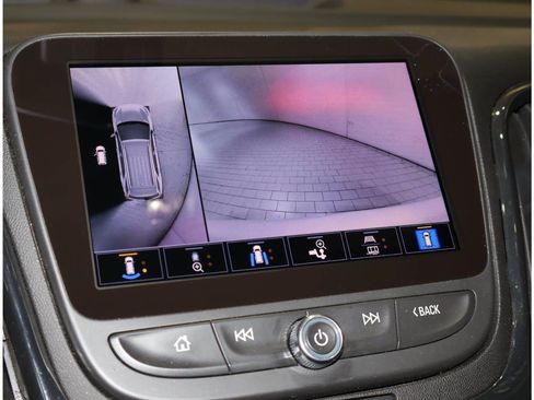 Used 2023 Chevrolet Equinox RS FWD image 18