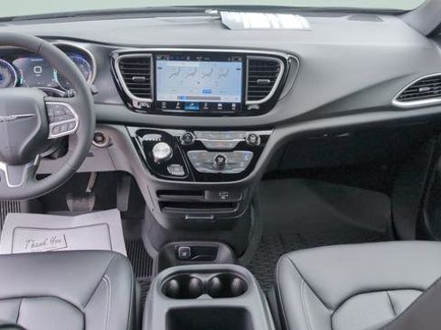 New 2026 Chrysler Voyager LX image 25