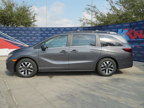 New 2026 Honda Odyssey EX-L image 10