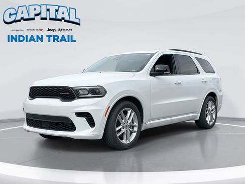 Used 2024 Dodge Durango GT RWD image 1