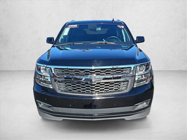 Used 2019 Chevrolet Tahoe LT w/ Luxury Package AWD/4WD image 2