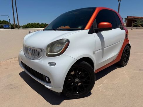 Used 2016 smart fortwo passion w/ Edition #1 Package RWD image 5