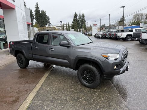 Certified 2023 Toyota Tacoma SR5 image 7