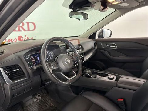 Used 2021 Nissan Rogue SV w/ Premium Package AWD/4WD image 12