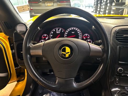 Used 2006 Chevrolet Corvette Z06 w/ Preferred Equipment Group RWD image 12