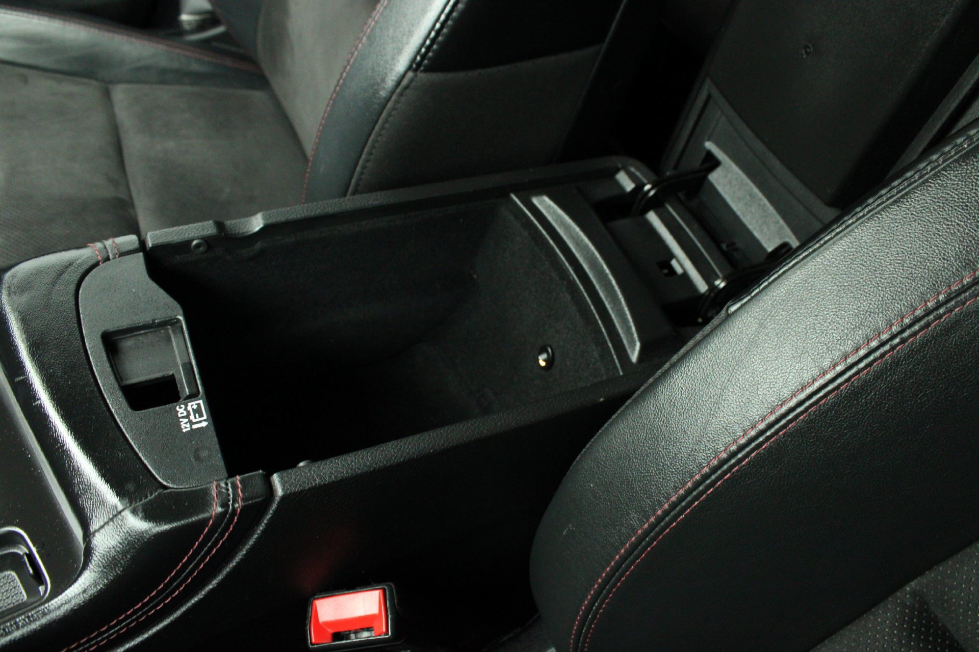 Used 2021 Dodge Durango R/T w/ Blacktop Package AWD/4WD image 50