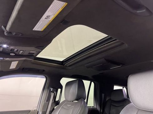 Used 2019 Cadillac Escalade Platinum image 15