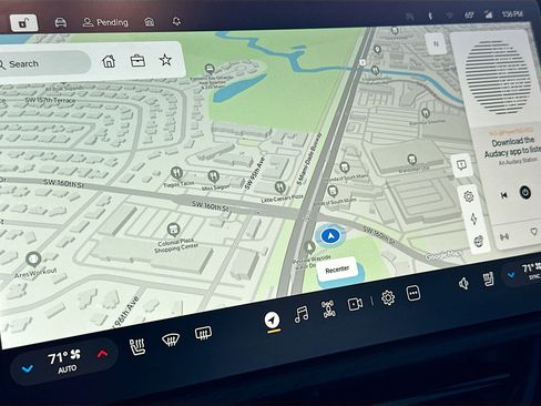 Used 2023 Rivian R1S Adventure image 12