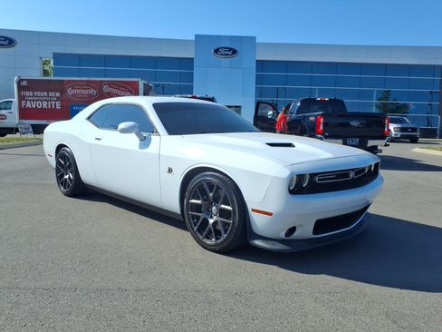 Used 2016 Dodge Challenger R/T Scat Pack w/ Leather Interior Group RWD image 1