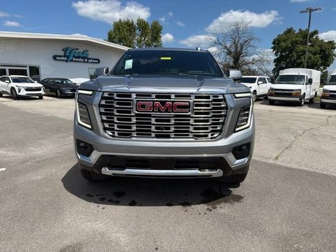 New 2026 GMC Yukon Denali w/ Denali Reserve Package AWD/4WD image 3