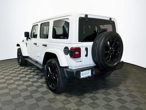 Used 2021 Jeep Wrangler Unlimited Sahara w/ Cold Weather Group AWD/4WD image 6