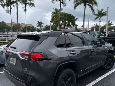 Used 2020 Toyota RAV4 XSE w/ XSE Grade Weather Package image 7