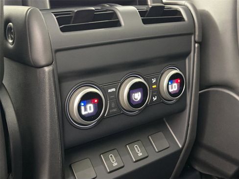New 2026 Land Rover Defender 110 X-Dynamic SE AWD/4WD image 26