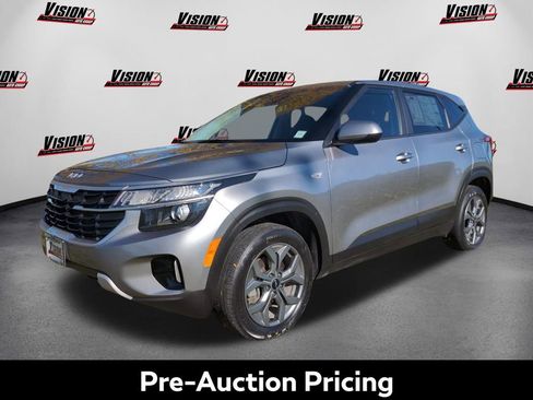 Certified 2024 Kia Seltos LX image 1