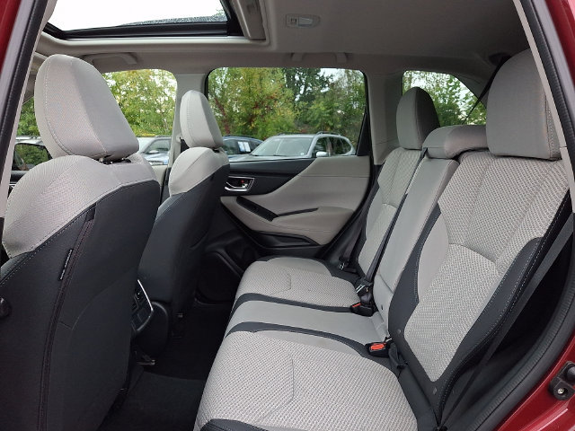 Used 2023 Subaru Forester Premium AWD/4WD image 10