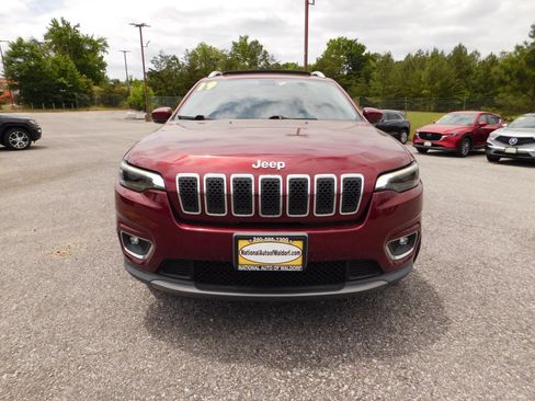 Used 2019 Jeep Cherokee Limited AWD/4WD image 3