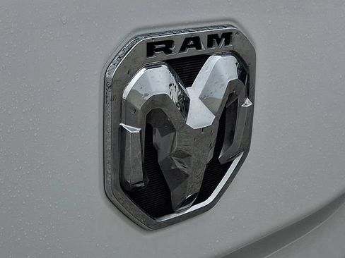 Used 2022 RAM 1500 Laramie AWD/4WD image 31