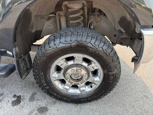 Used 2015 Ford F250 XLT w/ XLT Premium Package AWD/4WD image 9