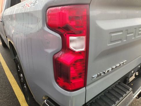 Used 2024 Chevrolet Silverado 1500 LT image 7