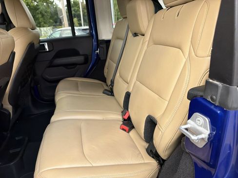 Used 2018 Jeep Wrangler Unlimited Rubicon AWD/4WD image 13