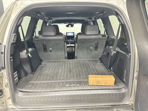 Used 2023 Lexus GX 460 Premium AWD/4WD image 33