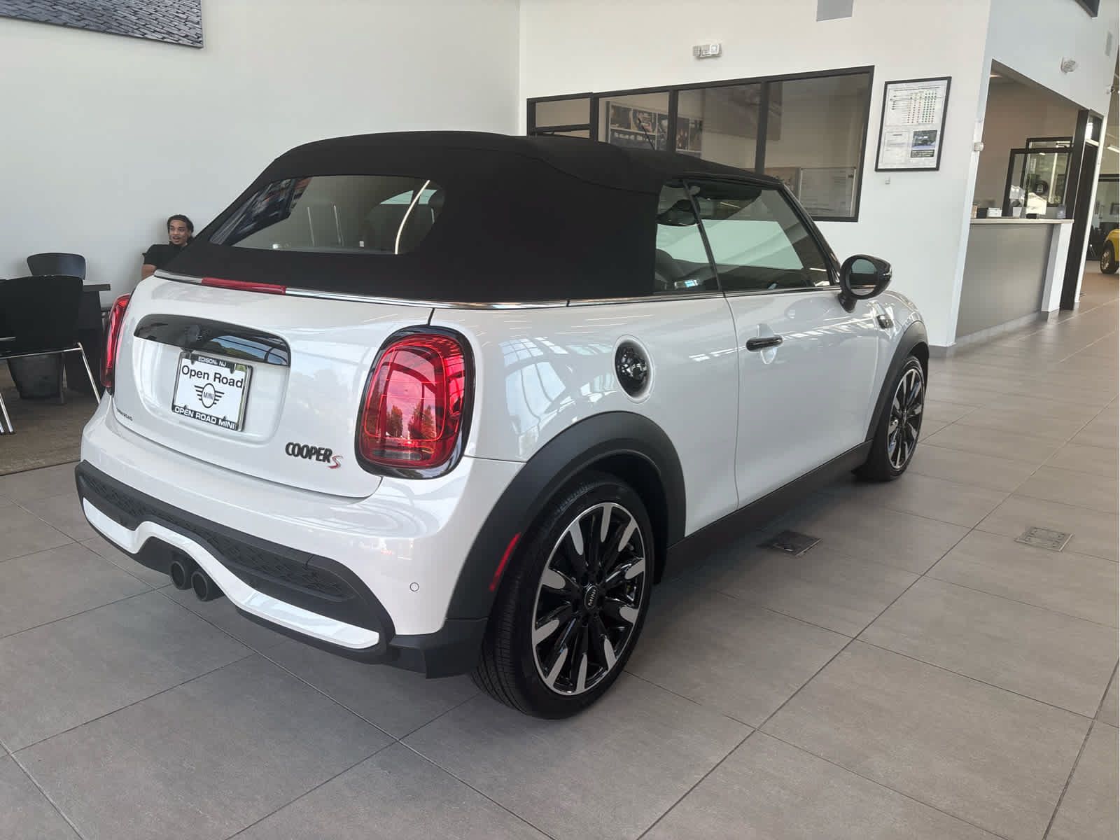 Used 2024 MINI Cooper S FWD image 4