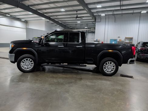 Used 2022 GMC Sierra 2500 SLT w/ X31 Off-Road Package AWD/4WD image 5