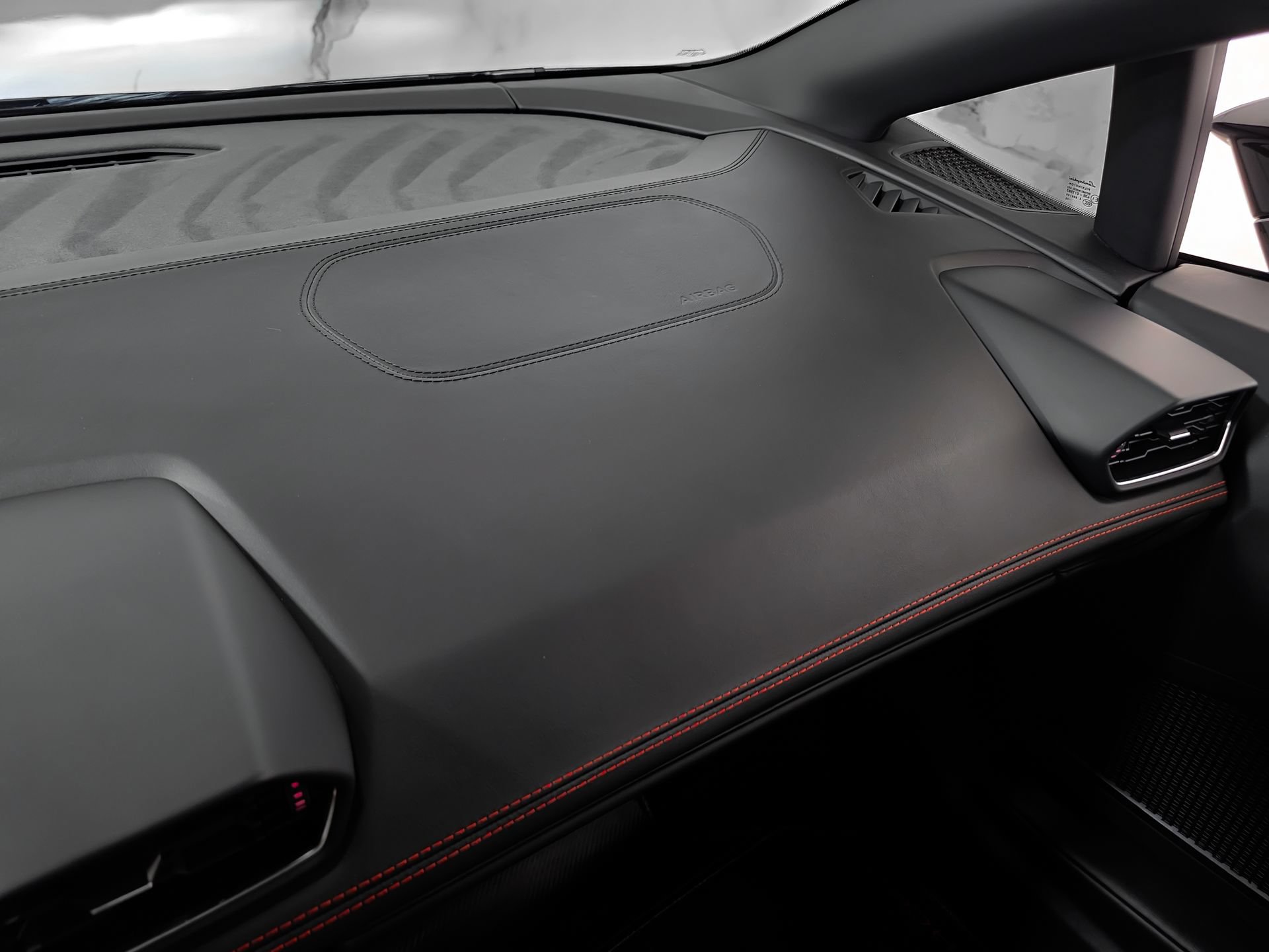 Used 2016 Lamborghini Huracan LP 580-2 RWD image 40