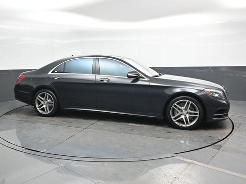 Used 2016 Mercedes-Benz S 550 4MATIC Sedan image 3
