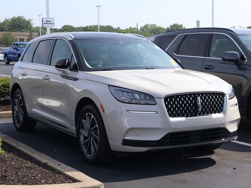 Used 2022 Lincoln Corsair Grand Touring AWD/4WD image 3
