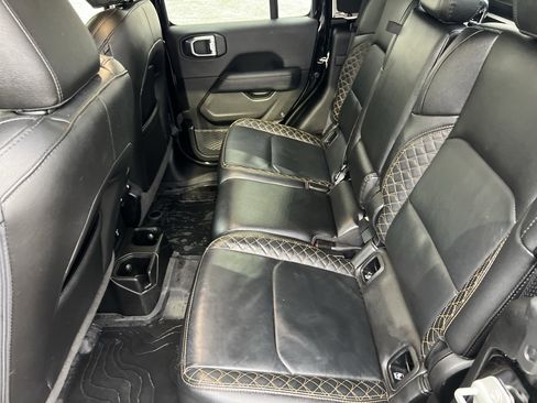 Certified 2023 Jeep Gladiator Overland image 30